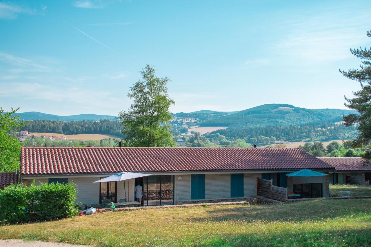 Village De Gites De La Foret De Ganigal Le Malzieu-Ville Esterno foto